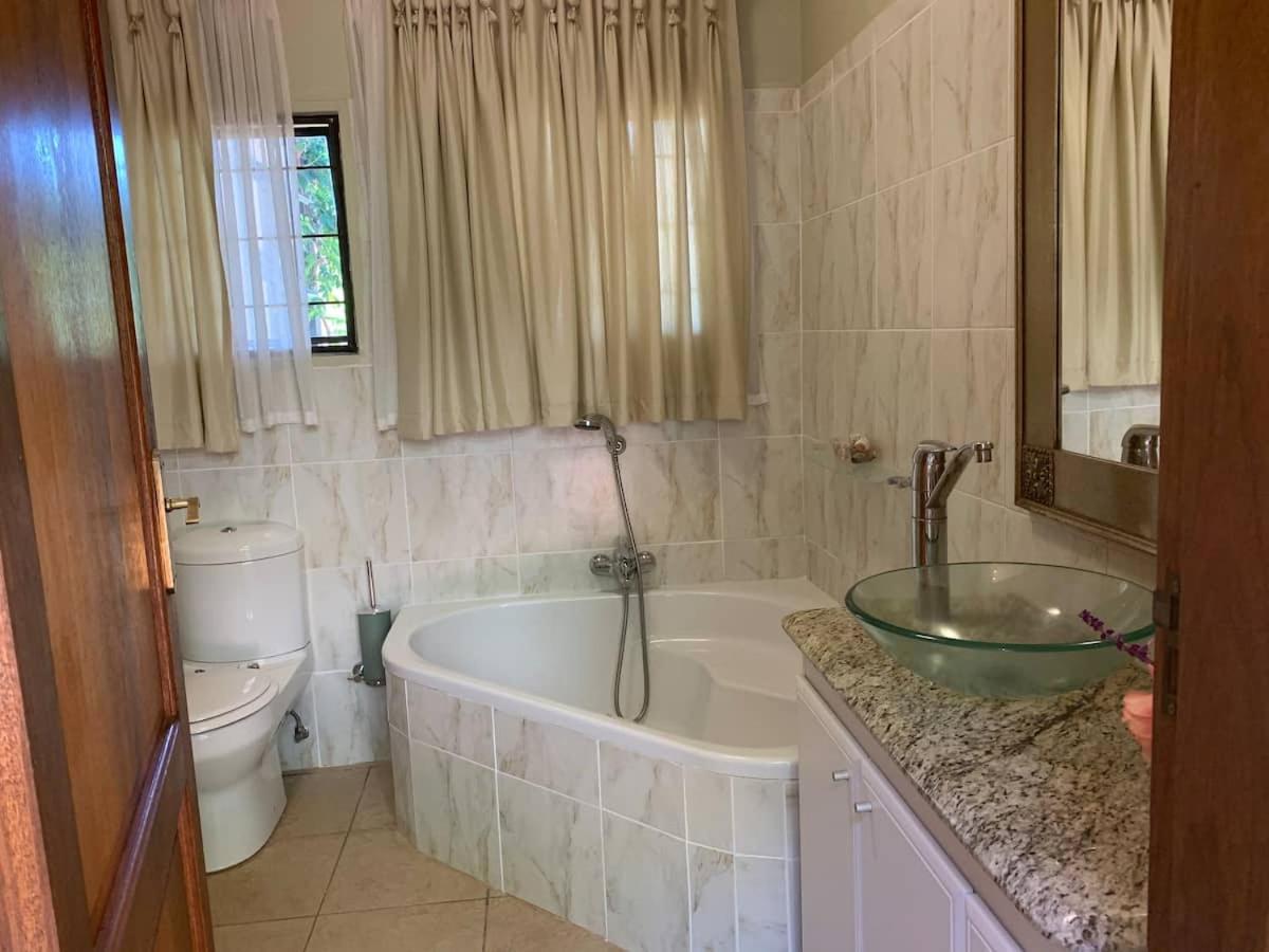 Mountain Rose Guesthouse Louis Trichardt Eksteriør billede