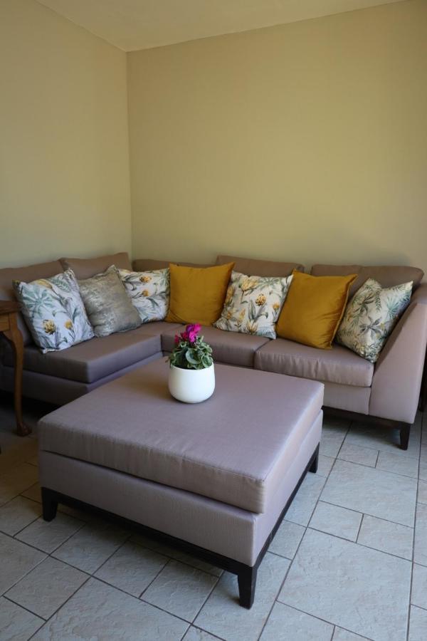 Mountain Rose Guesthouse Louis Trichardt Eksteriør billede